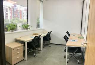 隔断办公桌椅报价